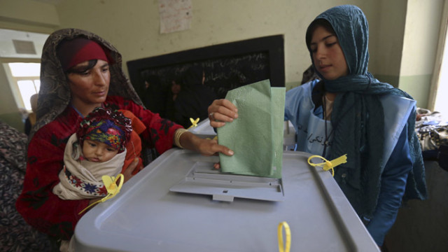 afghanistan-elections-polls-close.si