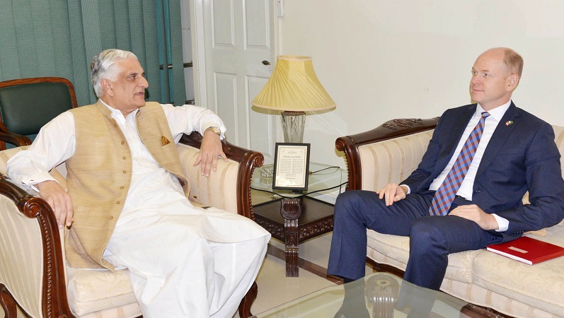 CANADIAN ACTING HIGH COMMISSIONER IN PAKISTAN, MR. STUART SAVAGE CALLED ON FEDERAL MINISTER FOR LAW, JUSTICE AND CLIMATE CHANGE,  ZAHID HAMID IN ISLAMABAD ON JULY 28, 2016.