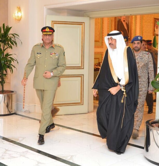 general-qamar-javed-bajwa-in-saudi-arabia