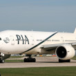 PIA plane escapes disaster at Muscat airport