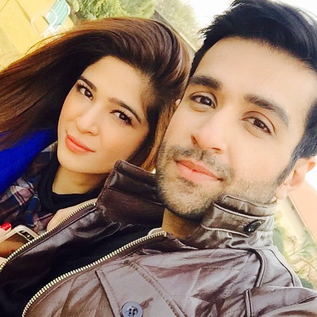 Ayesha Omar, Azfar Rehman receive injuries in road accident