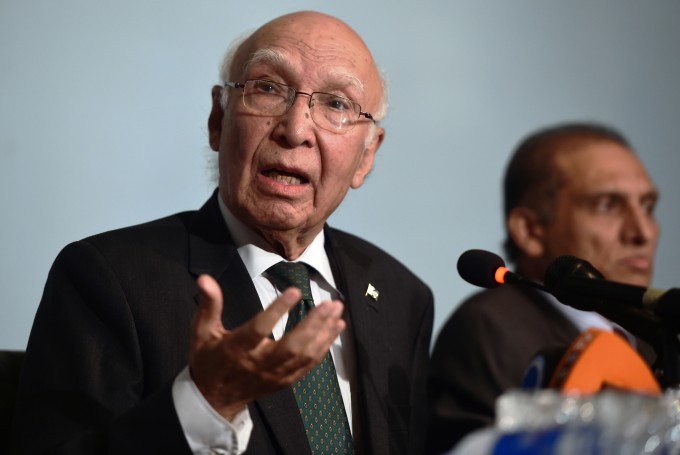 Sartaj stresses civil servants to serve nation with dedication