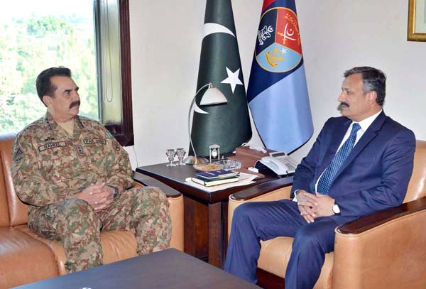 Raheel Rizwan Outgoing COAS visits ISI Headquarters