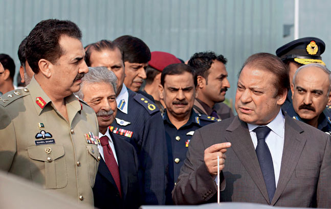 Nawaz Sharif witnesses 'Raad ul Barq' military exercise