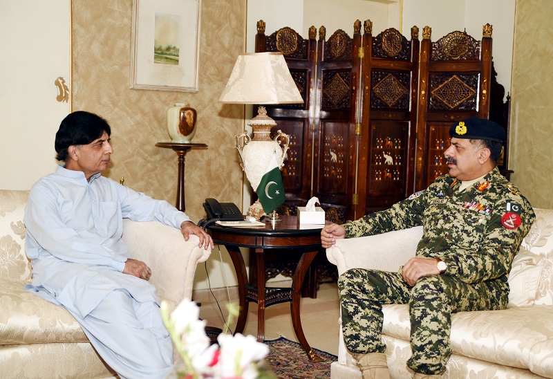 Chaudhry Nisar and Inspector General Frontier Corps (FC) Khyber Pakhtunkhwa (South) Major General Khalid Javed in