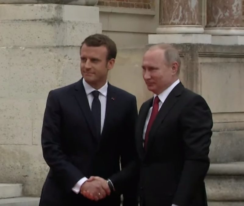 Putin reaches France to discuss Syrian crises with Macron