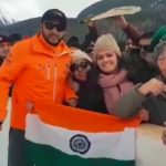 Shahid Afridi pays respect to Indian flag