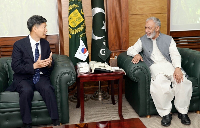 Pakistan seeks Joint Ventures with Korea to develop defence products