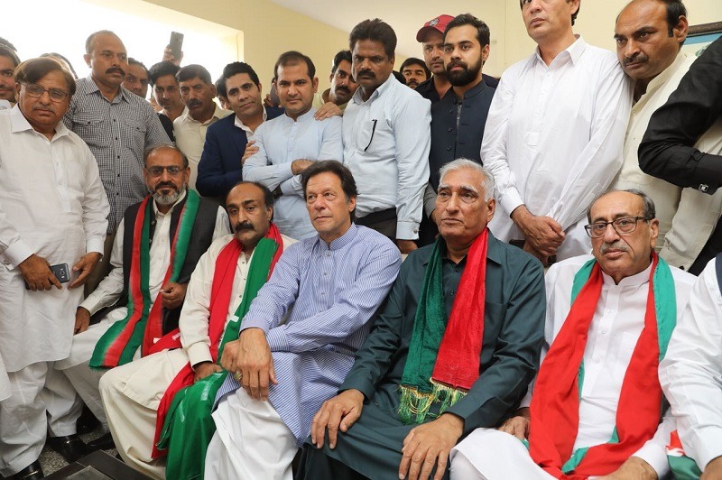 Famous political figures from Central Punjab join PTI