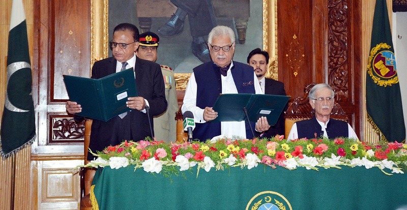 Justice (retd) Dost Muhammad Khan takes oath as caretaker CM KPK