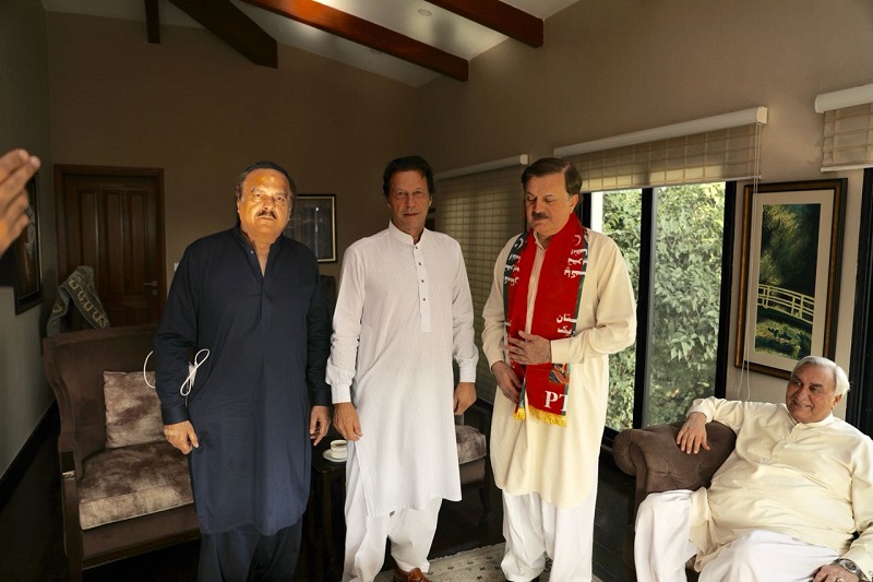 Humayun Akhtar joins PTI