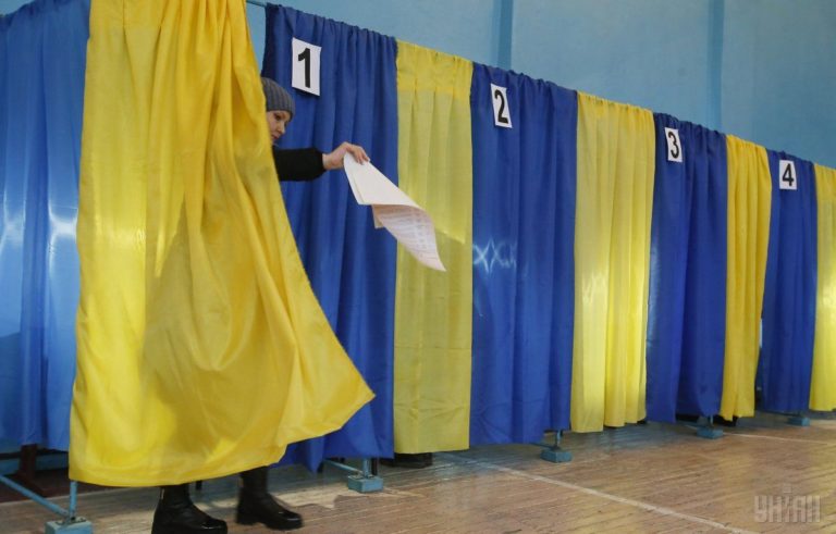 Ukrainians will vote today for Early Parliamentary Elections