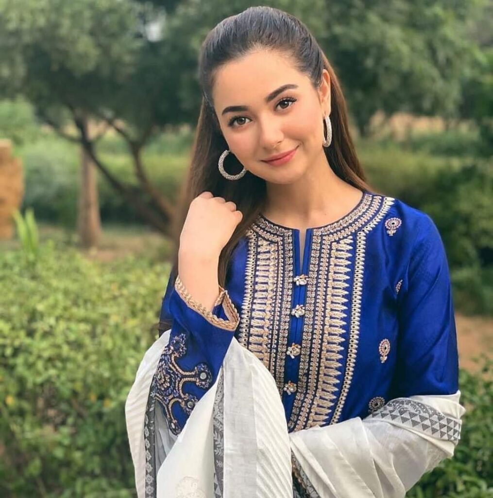 Hania Amir is not just an amazing actress   Hania Amir is one of those celebrities of our times that have garnered fame within no time. She isn’t only cute and beautiful, but her talent knows no bounds. We have seen her performing almost all sorts of roles and there isn’t even one where she has failed to impress us. This is the reason; we have been seeing her growing not as an actress but all across social media as well. People now wait for her to post anything so they can know more about her and see what she is all like in her personal space.  This is how Hania is dealing with quarantine   Recently, she posted a video that gives us a peek in her secret talent, and we are secretly adoring her as well. Although Hania is a very vocal person and has never been secretive about her life, this is for the first time that she has shared this side of hers. So, what is it? Hania knows beats music by hand and we are surprised. Not just this, but her voice is pretty decent as well. Want to know what we are talking about? Watch it here:               View this post on Instagram                           A POST SHARED BY HANIA AAMIR (@HANIAHEHEOFFICIAL) ON MAY 18, 2020 AT 6:40PM PDT  Almost one million views  Within just three days this video has crossed over 687K views and has an endless amount of comments pouring in. Obviously, the fans do want to catch up on what their favourite celebrity is up to during the social distancing times.  Another thing we did not fail to notice was how Asim Azhar was one of the top ones to comment on this post. He thinks it should be Hania’s first single, and so do we. The girl has got some talent and we are sure she can excel at it if she wants.  Do let us know if you think this is something Hania should pursue professionally? Will you be supporting her if she decides to take music as her side profession?