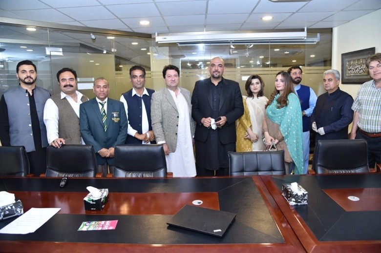 Samra Athar Kakakhel was recently sworn in as the Finance Secretary of the Sports and Cultural Wing of the PTI. As many as 17 members attended the swearing-in ceremony and those who could not attend were added to the online oath via video link.