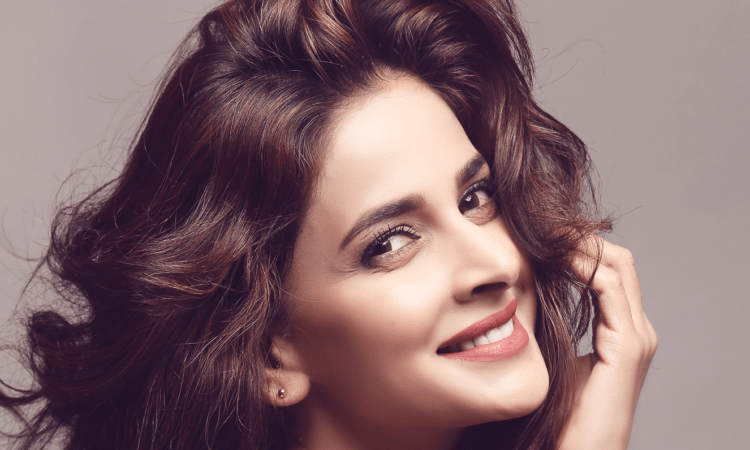 Saba Qamar unfolds the truth about Her Eight-Year Long Abusive Relationship Saba Qamar has recently been taking the internet by storm due to her YouTube channels and the quirky content that she is putting in. However, this time, she is literally breaking the internet, because the actress has made a revelation regarding her personal life for the first time. Saba speaks about the Trauma and pain in her recent video on the YouTube channel, Qamar opens up about her eight-year-long abusive relationship and the trauma & pain she had to go through the entire time she was in it. In the second episode of her YouTube channel’s ‘The Chay Show’, Qamar revealed that she has an abusive relationship with a toxic partner that lasted for eight years. Only after all the years of abuse and suffering, she had the courage to walk out of it and she still carries the scars alongside. But she does not present it all in one go. But, the Hindi Medium starlet’s take on the issue is quite quirky. The actress indulges in a monologue which is quintessential, quirky, all the while laying out the facts of what a person in an abusive relationship has to go through. While sharing her story, the star said: “I wasted eight years of my life with a man who used to lie, misbehave, and hit me on a regular basis, apologizing every time in the end. "I was heavily invested in the relationship and wanted a long-term commitment with him, thinking that he would mend his ways, which he did not. "After spending eight years of his life with me, he betrayed me, and got married to a girl of his family, without even informing me." Isn’t this the story of every abusive relationship? But our power woman does not let this abusive story be the end of her happiness. Qamar revealed how she went on to pick herself and gathered the courage to once again fall in love with someone who wasn’t from Pakistan. However, unfortunately, that did not work out either and the relationship failed as well. This, in no way, means that she isn’t hopeful for a happy and positive life ahead. Saba Qamar and youtube Saba Qamar has recently started her official YouTube channel where she shared the quirks of her everyday life. She kickstarted this channel during the lockdown so she can connect to her fans, who she generally cannot with due to her busy routine, from across the world more than before.