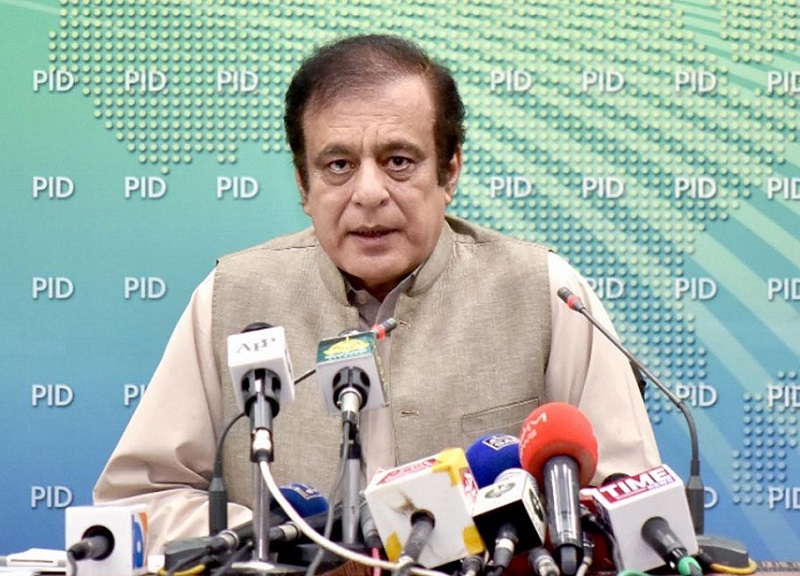 Shibli Faraz - The Federal Minister for Information and Broadcasting Senator Shibli Faraz has said that reserves held by the State Bank of Pakistan have increased to US$ 12.5 billion from US$ 8 billion due to prudent economic policies of the incumbent government. While briefing the media after the Federal Cabinet meeting held on Tuesday with Prime Minister Imran Khan in the Chair, the Minister said that when Pakistan Tehreek-e-Insaf (PTI) we came into power the current account deficit was at US$ 20 billion and in two years we brought it to US$ 3 billion by reducing it to US$ 17 billion. The Information Minister said that under the Ehsaas Program, the government has distributed financial assistance to 15 million families. Shibli Faraz said that the government adopted the policy of reducing imports and increased exports which resulted in the strengthening of the Country's economy. Earlier, the Federal Cabinet discussed the overall economic and political situation of the Country. Separately, the Parliamentary Secretary for National Food Security Muhammad Ameer Sultan told the National Assembly while responding to a Calling Attention Notice, that Rs 50 billion have been set aside to provide subsidy to the farmers on different agriculture related inputs. The Parliamentary Secretary said that the federal and provincial governments are holding consultations to formulate a uniformed policy to grant subsidy of Rs 37 billion to the farmers on the prices of fertilizers especially the DAP. Ameer Sultan said that the provinces are willing to provide subsidy to the farmers on fertilizers from Rabi Season. He further said that development of the agriculture sector is the priority of the incumbent government.