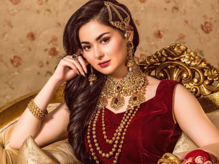 Hania Amir - Age, Instagram, Dramas and complete information