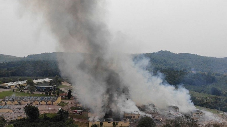 Fireworks factory - Pakistan on Tuesday condoled with Turkey over the loss of precious lives when an explosion occurred in a fireworks factory in its northwestern Sakarya province. Reportedly, six people were killed and over 100 hundred injured in an industrial accident at a fireworks factory in the Hendek district of Sakarya province on July 3. “The government and people of Pakistan would like to convey their heartfelt condolences to the government and people of Turkey on the loss of lives and injuries to many as a result of explosion at the fireworks factory in the Sakarya province,” the Foreign Office Spokesperson Aisha Farooqui said in a statement. “Our thoughts and prayers are with the victims of this tragedy and their families. We also pray for the quickest recovery of the injured,” Aisha Farooqui said. The Spokesperson said that as always we share the pain of our Turkish brothers and sisters and stand by them in this hour of grief. 