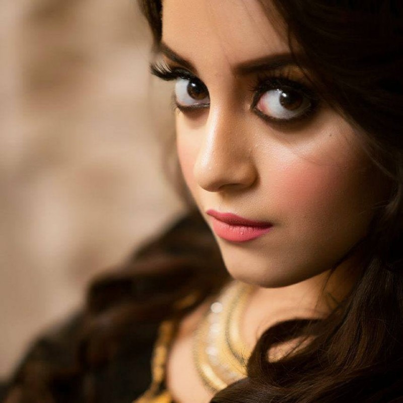 Alizeh Shah's photo shoot will leave you amazed with her gorgeousness and grace.
