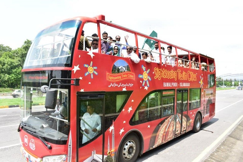 Double Decker Bus - The Punjab Chief Minister Sardar Usman Buzdar on Tuesday launched the Double Decker Bus Service in Rawalpindi. The Double Decker Bus Service will ply between Rawalpindi and Islamabad. While addressing the Launching Ceremony, Usman Buzdar expressed the commitment to transform the Punjab province into a tourism hub. The Chief Minister pointed out that there is a great potential of tourism in the province which will be exploited. He said that a project is on the cards to exploit the tourism potential of Kotli Sattian. Similarly, tourism will be promoted in the Potohar region including Jhelum and Chakwal. Referring to the Double Decker Bus Service, the Chief Minister said that it will facilitate the people to visit the tourist spots both in Islamabad and Rawalpindi. He said that the service will also be started in Bahawalpur. The Punjab Chief Minister said that the development projects of Rawalpindi are very close to his heart and the people will soon hear good news regarding Ring Road project and Nullah Leh Expressway. Usman Buzdar said that the development of backward areas is the priority of the government. He said that 33 percent funds have been allocated for South Punjab where a separate Secretariat has also been made functional. Later answering the queries of media persons, the Punjab Chief Minister said that the government will soon launch the Safe City Project in Rawalpindi to ensure the security of the city. Sardar Usman Buzdar said that the provincial government will soon initiate work on the ring road project to resolve the traffic problems in the City besides the expansion of Ammar chowk, Kohsar University Murree, Institute of Urology Rawalpindi.