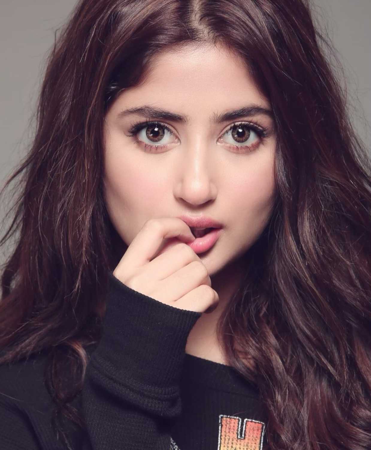 Our favorite Sajal Aly favorite dramas you should binge-watch!