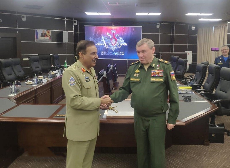 General Nadeem Raza - The Chairman Joint Chiefs of Staff Committee (CJCSC) General Nadeem Raza met the Chief of General Staff of the Russian Federation General Valery V. Gerasimov during his visit to Moscow. The CJCSC is on two days official visit to Russia to attend the Defence and Security Cooperation conference at the SCO forum. During the meeting, matters of bilateral military cooperation and regional security dynamics between Pakistan and Russia were discussed. General Valery Gerasimov lauded the professionalism of Pakistan armed forces and acknowledged Pakistan’s sacrifices in the fight against terrorism. The CJCSC will also attend the closing ceremony of ‘International Military Games – 2020’ at Moscow. Pakistan armed forces have been regular participants of the said games for the past three years.