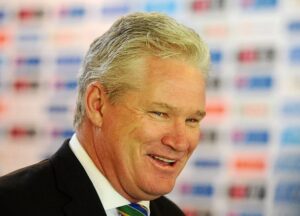 Dean Jones - The Pakistan Cricket Board (PCB) has voiced shock over the passing of the former Australian batsman, and offered heartfelt condolences to his family and friends. Dean Jones died of a massive heart attack in Mumbai on Thursday at the age of 59. “PCB is devastated with the news of Dean Jones’ passing. On behalf of Pakistan cricket, the PCB offers its heartfelt condolences to his family, friends, and the entire cricket community,” the PCB said in a Twitter message. The former Australian right-hand batsman played 52 Test matches for his Country from 1984 to 1992, and scored 3,631 runs with an average of 46.55. Dean Jones also featured in 164 One Day Internationals (ODIs) and scored 6,068 runs which included 7 Centuries and 46 Fifties.