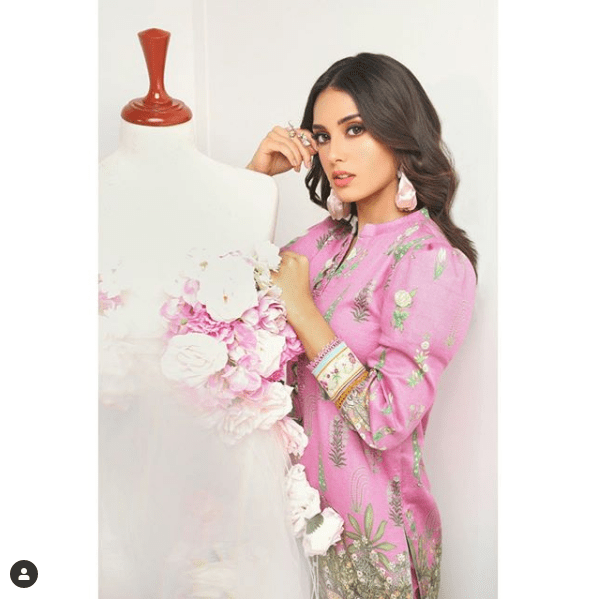 Check out these stunning clicks collected from different photoshoots of Iqra Aziz. She is definitely setting new trends to style up the elegance!
