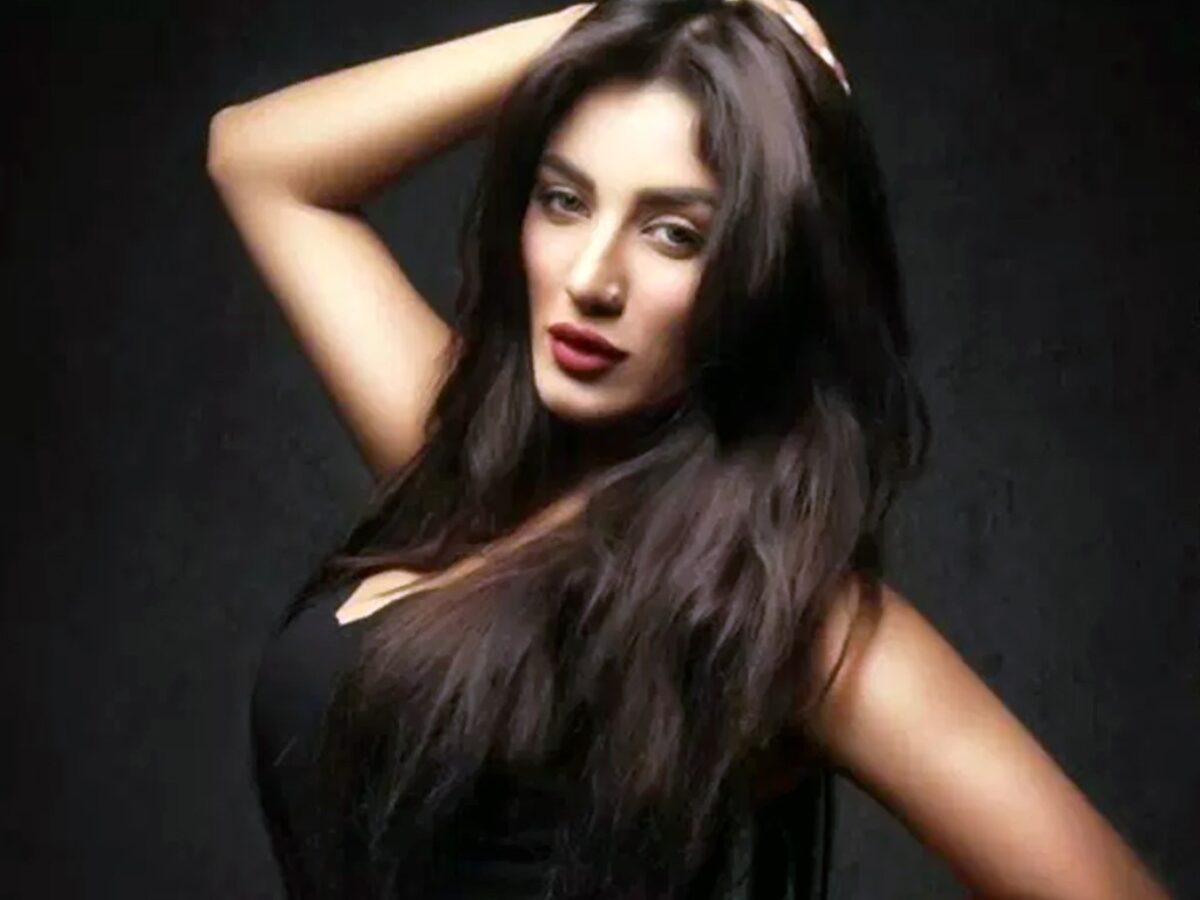 Mathira - Top 10 Sizzling Photos to Leave You Speechless!