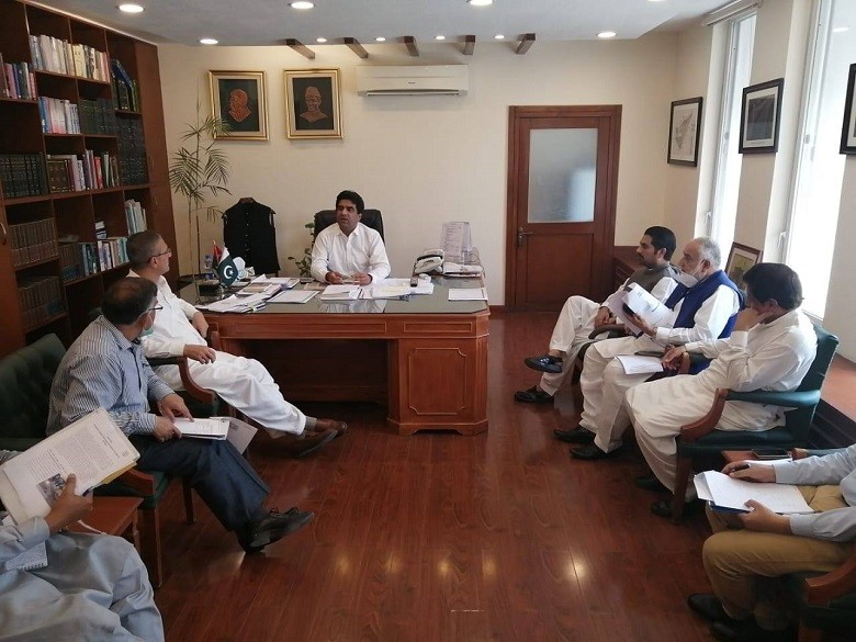 Slaughter House - The Officials from the Livestock Department held a meeting with the Prime Minister’s Special Assistant on Capital Development Authority (CDA) Ali Nawaz Awan in Islamabad on Friday. The meeting reviewed the measures regarding the establishment of the Slaughter House in Islamabad. Ali Nawaz Awan said that the Slaughter House has a great significance with regard to people’s need, and a special emphasize must be laid on it. The Secretary National Agricultural Research Centre (NARC) and Officials from the CDA were also present in the meeting. Separately, the Special Assistant paid a visit to the under construction Underpass in G-7/8. The CDA Officials told him that the Underpass construction is almost complete, and it will soon be opened for traffic. Ali Nawaz Awan inspected the construction work, and directed to complete the remaining work at the earliest.