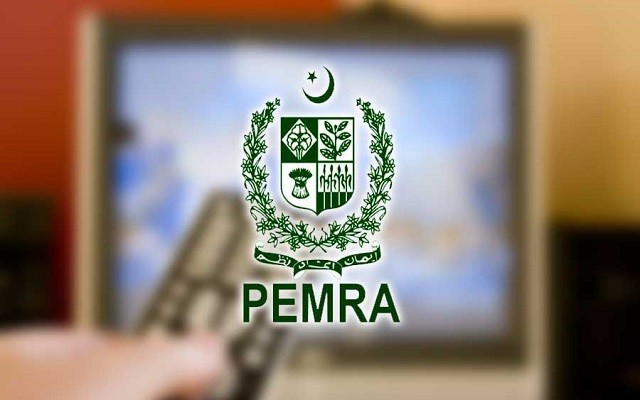 Pakistan Electronic Media Regulatory Authority (PEMRA) has taken a big decision of banning hit dramas Ishqiya and Pyar Ke Sadqay. According to the updates, These dramas have got banned due to having 'indecent content'. Here we have got further details. PEMRA Bans 'Ishqiya' and 'Pyar Ke Sadqay' After so many complaints on the citizen portal, PEMRA has finally taken action after reviewing the content of drama serial Ishqiya and Pyar Ke Sadqay.  As per the notification released by PEMRA, the content of the above-mentioned drama serials has been considered as 'indecent'. The details reveal that people have criticized these dramas for promoting immoral and against the society content. The notification has been issued on Friday via social media. It is to clarify here that drama serial Ishqiya and Pyar Ke Sadqay had already gone on-air while making success to the best. However, PEMRA has now taken action and declared that these dramas are now banned to go on-air in repeat.  Furthermore, it is also mentioned in the notification that PEMRA has received complaints about drama serial Jalan as well. The orders have been issued to the concerned channel for reviewing the content of drama serial Jalan. In case if PEMRA would be receiving more complaints about this drama, the action will be taken as per Section-27 of PEMRA Ordinance. Story of Drama Serial Ishqiya As PEMRA has now banned Ishqiya from repeat telecast, it is important to look into the content of this drama.  Hamna (Ramsha Khan) and Rumaisa (Hania Aamir) are sisters raised by overprotective parents. Hamna is quiet, peaceful and reserved while Rumi is carefree, outgoing and talkative, but both love their father dearly. Hamna and her college classmate, Hamza (Feroze Khan) are madly in love. However, she is hesitant to tell her father that she is in love as he doesn't believe in love marriages. Due to her father's sickness, Hamna agrees to marry her father's friend's son Azeem (Gohar Rasheed). Following this incident, Hamza vows to take revenge from Hamna. Hence, he reaches Hamna's house with his parents to ask for Rumi's hand for marriage as an act of revenge. Story of Drama Serial Pyar Ke Sadqay Pyar Ke Sadqay is the story of Abdullah (Bilal Abbas) and Mahjabeen (Yumna Zaidi) who are social misfits. Mahjabeen is an immature, quirky, clumsy, carefree, overtalkative, and mischievous young woman who has failed the tenth-grade multiple times. She is very innocent and fails to pick up on certain social cues. Presumably, she has a lower-middle-class family background. Abdullah is a shy, nerdy, soft-spoken, and socially awkward/out-of-place university student who is gifted in mathematics. He comes from an affluent upbringing and has been verbally abused by his stepfather, Sarwar (Omair Rana). Abdullah’s father Omair Rana is the one who intends to victimize Mahjaeen of harassment and shows will to marry her. He is playing fowl with his wife Mansoora (Atiqa Odho). The story is comprised of twists and turns throughout.