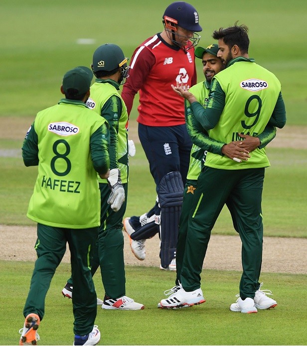 PTV Sports Live - Pakistan’s woes in England continue to haunt the cricket-loving nation as the visitors haven’t yet tasted their first victory and are even on the verge of two back-to-back series loss. Babar Azam-led greens shirts will play the third T20 International against England at Manchester on Tuesday, which would also culminate their two-month long stay on foreign land. It’s a must-win game for Pakistan as after the first T20I being abandoned for rain and wet outfield, England sealed a comfortable five-wicket victory in the second T20I. In the second T20I at Manchester on Sunday, Mohammad Amir suffered a hamstring injury; therefore, he is most likely to be replaced by Wahab Riaz for the last match. The right-hand batsman Haider Ali may also feature in the third T20I as debutant if the veteran batsman Shoaib Malik is rested. Shoaib Malik could score just 14 runs off 11 balls in the second T20I before he was caught at extra cover. Last Sunday, Pakistan put a decent score of 195 on the board for the loss of 4 wickets. The Captain Babar Azam once again exhibited brilliant batting form and smashed 56 runs. Mohammad Hafeez struck a quickfire 69 runs off just 36 balls with 4 sixes and 5 fours. The fourth-ranked Pakistan have recent been below the par in all formats including T20 Internationals. In their last 15 T20Is, Pakistan won just three games and lost nine while three ended with any result.