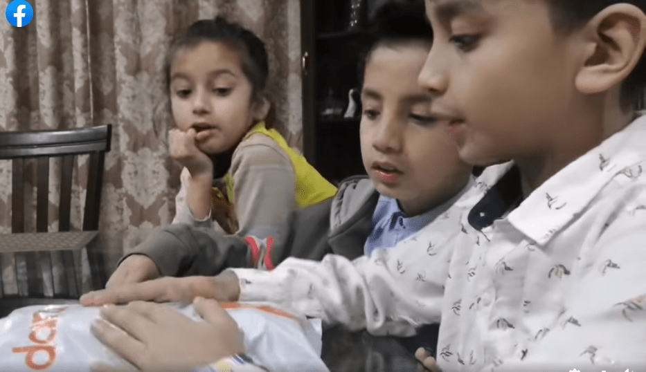 Recently, a video went viral on social media in which a vlogger kid, along with his siblings opens up a package he ordered from Daraz.pk. However, he had to face disappointment in terms of an unexpected experience captured in the video. Daraz is the biggest platform of online shopping in Pakistan as it makes the buyers and sellers meet at one point, having over 15 million products. So, such an experience at the customer's end was disappointing and unexpected. However, Daraz has made an interesting return to the disappointed kid and here we have got the details. How Daraz Has Made An Interesting Return To The Customer? Taimoor, a 10-year old vlogger from Gilgit Baltistan ordered a drone camera, but he received an empty box. This moment, by chance, got captured on camera when he was making a vlog. Daraz claims to care about the customers and prioritize resolving their online shopping issues through their platform. However, several customers complain even about the delay in getting a solution to their problems related to orders placed and received. This time, Daraz has literally made it out of the way to bring a smile to the child vlogger's face.  Daraz, while recognizing the vlogging skills of Taimoor, sent him a bundle of happiness in order to compensate for his loss in a proper way.  Daraz Sends 'Bundle of Happiness' To Vlogger Kid! Here we have a video that unveils the vlogger kid's level of excitement when he received something big from Daraz. As you can see in the video, Daraz sent a bundle of compensation to the kid vlogger Taimoor to Gilgit Baltistan. A delivery guy reaches the doorstep of kid vlogger Taimoor and presents him boxes from Daraz.pk. Just like his previous vlogs, Taimoor takes this package unboxing experience in front of the camera. The first box contains a DSLR camera that turns on excitement for the kids, while the other box had a complete vlogging kit. Another box had a note with the words, “Wait! There’s More.” As they opened this package, they jumped around in exhilaration because they finally received a drone camera. The 10-year old vlogger Taimoor has inspired Daraz with his skills to such an extent that the management decided to make his dream come true. The vlogger kid and his siblings were all in praise for the surprise package they received and thanked Daraz for this fantastic compensation. What do you think about this video and Daraz’s contribution to prioritize the satisfaction of customers? Please share your valuable feedback!