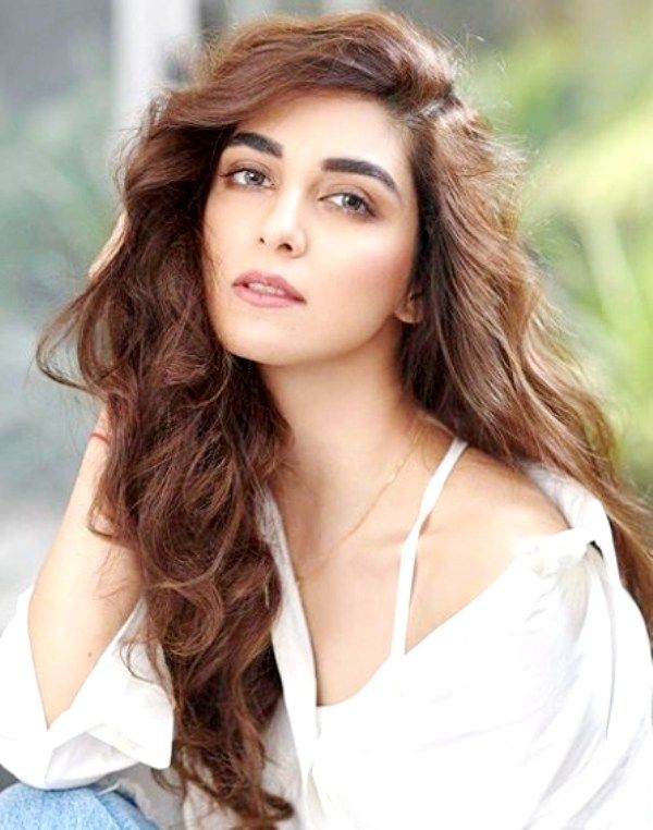 Maya Ali Reveals Her Next Exciting Big Screen Project ‘ABG’ Maya Ali has taken a huge break from the film and TV industry. Even though it wasn’t intentional, but she has been absent from the small screen for a whopping three years. The actress is now busy shooting her comeback drama for our TV screens, Pehli Si Mohabbat. However, there is bigger and better news for the fans waiting to see some more of her this year and the next.  The actress has signed an exciting new project for the cinema, and we are rooting to know more about it and see her on the big screens again. What Is Maya Ali’s New Project About? Maya has signed the directorial maestro, Shoaib Mansoor’s, upcoming film as the female lead. The actress will be seen acting in Mansoor’s upcoming blockbuster as the lead, and she is extremely excited about it. A local magazine, Galaxy Lollywood, reached out to her to know more about the project and what we all can expect from it. Ali revealed that she is extremely excited to star in Shoaib Mansoor’s film. She says that she feels blessed to work with a legendary director in just the third movie of her career. The movie is expected to start shooting in December and stars Emmad Irfani as well.  How Did Maya Get The Film? While revealing more about the movie and her happiness to star in it, Ali revealed: “I feel lucky, I feel blessed! One day I get a call from Shoaib Mansoor and the next thing I know is that I am doing the role. The feeling is truly indescribable.  “After having worked with big names like Ahsan Rahim for my first film, and Asim Raza for my second film, I truly feel honored that now I get to work with Shoaib Mansoor in my third film. It’s a big deal for me!” What Is The Role About? Though she didn’t reveal much about the role as that is still under wraps, she said that it is a beautiful role and is something that she hasn’t done in career till yet. When asked about how Shoaib Mansoor’s last movie Verna failed to impress the audience and critics even though it starred Mahira Khan, and if she is skeptical because of that, Ali further said:   “Shoaib Mansoor is an institution in himself. I just feel honored that I get to work with him as I know it will be a huge learning opportunity for me.” She also said that she is optimistic and believes that the film will turn out to be a huge success. The Title Of The Movie One of the most exciting aspects of the movie is the title, especially because we know Shoaib Mansoor is quite creative with how he names his movies. Ali did not reveal the name, but she did hint that the acronym of the title is, ‘ABG’. Now, what does the title actually stand for is something that we will have to wait to see till the team makes an official announcement? Till the official news come out, we wish Maya Ali, Shoaib Mansoor, and the team best of luck. Can’t wait to see what the movie is going to be about, because we always have high expectations from the ace-director. 