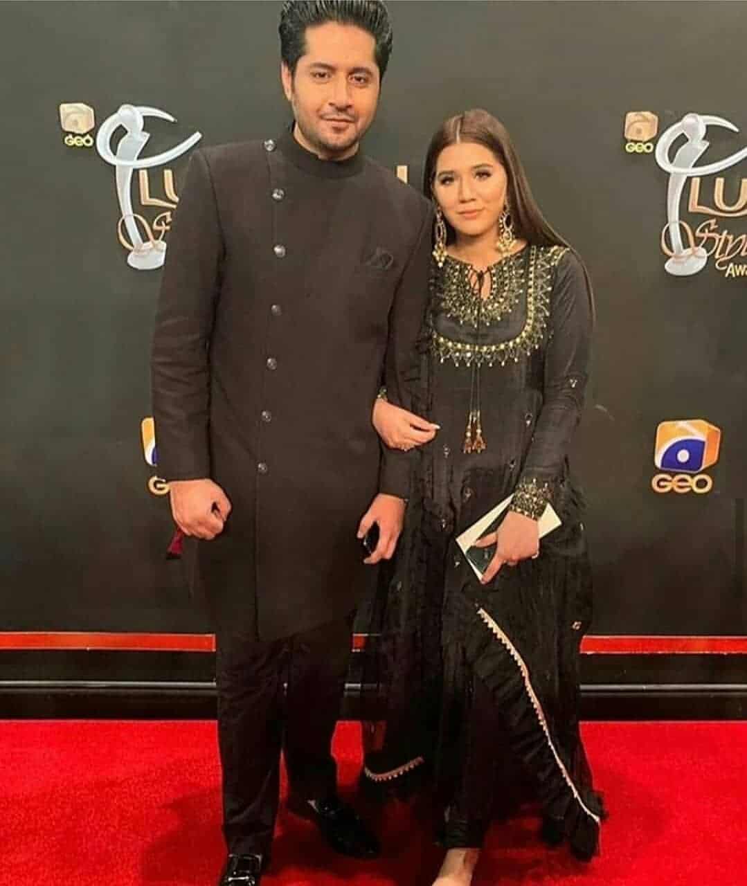 The most talented actor and writer, Imran Ashraf is all in praise for her wife's cooking skills. As soon as he had the homemade treat of a scrumptious burger, the Bhola inside Imran Ashraf appeared out to laud the cook. Here we have got further details! Imran Ashraf All in Love for Her Wife's Cooking! Well... our beloved 'Bhola' has got the treat of a scrumptious homemade burger and he is so much impressed. Imran Ashraf's wife Kiran made him this mouthwatering meal and the Bhola inside him couldn't resist to commend her. Here we have got the video! Imran Ashraf & Wife Kiran Imran tied the knot with Kiran Ashfaq in Kuala Lumpur, Malaysia during 2018. A number of Pakistani celebrities graced his wedding with their presence. These celebrities included Humayun Saeed, Muneeb Butt, and Asma Abbas. The couple has a baby boy, Roham Imran. About Imran Imran Ashraf, famously known as Bhola, is an amazing actor and now he is marking his brilliance as a writer. He is the mastermind behind the amazing drama serial Mushk that goes on-air on Hum TV every Saturday at 08:00 PM. The selection of cast, production, hues of culture, and most importantly the dialogues are spellbinding viewers with every new episode.  He has worked in different drama serials in challenging roles. These drama serials include: Ranjha Ranjha Kardi Dil Mom Ka Diya Alif Allah aur Insan Gul-e-Ranaa Dil Lagi Tabeer Kahin Deep Jaley What's So Special About Mushk? Drama serial Mushk is something rich in love and cares with a fine traditional touch that has been missing from other dramas for a long. Just having a thought of this drama after watching its trailer makes one fall in nostalgia when love stories were all about hardships. The name “Mushk” basically depicts the essence of love which either gets stronger or dilutes with the passage of time.