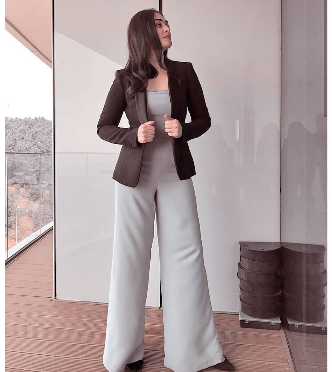 Esra Bilgic Can Wear Anything From Simple to Bold For Stunning Looks!