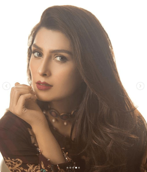 Ayeza Khan Exhibits Heartwarming Hues of Winter Collection! [Pictures]