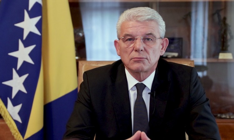 Sefik Dzaferovic - The Chairman of the Presidency of Bosnia & Herzegovina Sefik Dzaferovic will pay a two-day official visit to Pakistan on November 4-5, 2020 on the invitation of Prime Minister Imran Khan. Sefik Dzaferovic will be accompanied by a high-level delegation including the Minister for Security as well as Presidential Advisers. During the visit, the Chairman of the Presidency of Bosnia & Herzegovina will call on President Dr. Arif Alvi and Prime Minister Imran Khan. The Chairman will also have separate interactions with the Speaker of National Assembly Asad Qaiser, the Foreign Minister Shah Mahmood Qureshi, the Prime Minister’s Adviser on Commerce and Investment Abdul Razak Dawood, and other dignitaries. This is Sefik Dzaferovic’s first visit to Pakistan in his capacity as the Chairman of the Presidency of Bosnia & Herzegovina. Earlier, Prime Minister Imran Khan had met with Sefik Dzaferovicon the side-lines of 14th OIC Summit in Makkah in May 2019. “Pakistan enjoys traditionally warm and friendly relations with Bosnia & Herzegovina,” said a statement issued on Tuesday by the Ministry of Foreign Affairs in Islamabad. The statement said that the two Countries have extended support to each other in times of need. During the years 1994-95, Pakistan was a significant contributor of troops to the UN Peacekeeping Mission. Bosnia & Herzegovina provided assistance during the 2005 earthquake and 2010 floods in Pakistan. It said that high-level exchanges are an important feature of the bilateral relationship. The statement further said that the two sides are committed to further deepen and broaden cooperation in diverse fields including trade, commerce, education, culture and people-to-people exchanges. “The visit of the Chairman of the Presidency of Bosnia & Herzegovina will serve to enhance bilateral relations and strengthen cooperative bonds between the peoples of the two Countries,” it said.