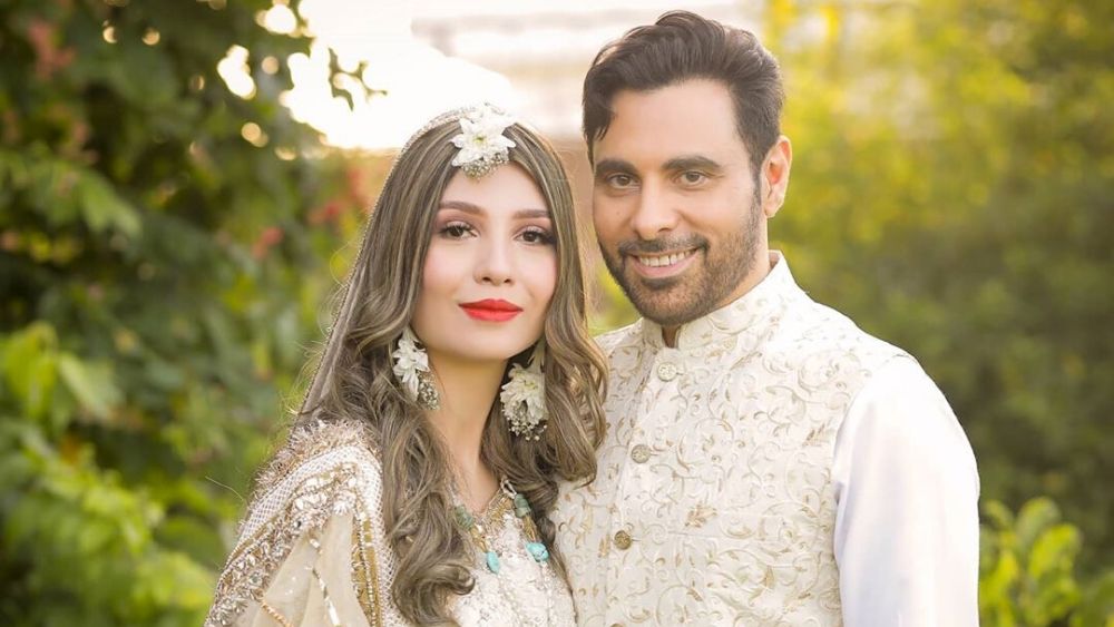 The best singer of the 90s era, known for his Awaz Band, Haroon Rashid is having a wonderful time with her wife Farwa Hussain. The couple tied the knot on June 30th, 2020 and they are living the best of the golden period after marriage. Haroon keeps on sharing his pictures from different occasions on Instagram along with his wife. However, this time, he has captured our attention with this entertaining dance video. Check out the details below! Haroon and Farwa Have Got Dance Moves! After watching these videos, we are glad to introduce ourselves to the new talent of the amazing Pop singer Haroon who has really got dance moves. He, along with his wife decided to go with the trend of making a TikTok video. So, here we have got this entertainment package for the fans! They have definitely danced like a pro and the chemistry of the couple can be perfectly seen in the symmetry of their dance moves. Well... that's not all! Here we have got another video for the fans! Adorable Clicks of Haroon and Farwa! Here we have got some of the most adorable clicks of Haroon and Farwa setting goals for newly-wed couples. Take a look! About Haroon Haroon Rashid is a British-born Pakistani singer-songwriter, music producer, composer, director, and social activist. Formerly a member of the pop band Awaz in the 1990s, Haroon has sold millions of singles and albums worldwide. Furthermore, he has performed at large venues such as the Wembley Arena. His most famous songs include Mehbooba, Jadoo Ka Charagh, Dil Se Dekha Pakistan, Mehndi, and Yara.  Haroon tied the knot with Farwa Hussain on June 30th, 2020 in an intimate nikah ceremony. The 'Mehbooba' singer expressed gratitude for finally having the love of his life as his wife.  Check out this song video for a real nostalgic experience!