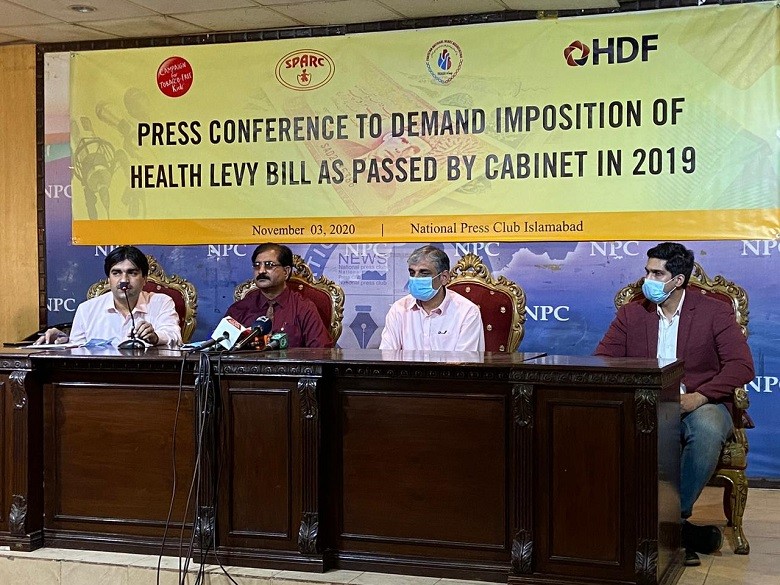 Health Levy bill - Health advocates have demanded of Prime Minister Imran Khan to take notice of the government’s failure to impose a health levy on tobacco and investigate the reason as to why the decision of the Federal Cabinet could not be implemented. In a Press Conference at National Press Club (NPC) in Islamabad on Tuesday, the Executive Director Society for Protection of Rights of the Child (SPARC) Sajjad Ahmed Cheema said that the Prime Minister must intervene to ensure the imposition of the Health Levy bill passed by Cabinet back in 2019 without any further delay. Sajjad Ahmed Cheema said that owing to the lack of implementation of the bill, the country losses Rs 55 billion annually, while the imposition of a Health levy on cigarettes and sugary drinks would help generate Rs 55 billion in revenue which could be used for healthcare infrastructure. Cheema informed media that in June 2019, the Federal Cabinet decided to implement a health levy on tobacco products. The Executive Director SPARC said that the move would have increased the price of tobacco products and make them unaffordable for low-income groups and children. However, this bill has been going back and forth between the Federal Board of Revenue (FBR), the Health Ministry, and the Finance Ministry. The FBR has mentioned in writing that it doesn’t have any issues with the implementation of the health levy. Hence, the delay in this matter is a disappointing shock because it shows that public health is not a priority matter for our government. The Secretary-General of Pakistan National Heart Association Chaudhry Sana Ullah Ghuman reminded the government that Pakistan is a signatory of the Framework Convention on Tobacco Control (FCTC), and the prime minister cannot meet representatives of the Tobacco Industry as it is a violation of 5.3 of FCTC. He said that children are the most affected group from tobacco consumption. Therefore, we hope that he’ll take immediate notice of the delay in the implementation of the healthy levy and take this necessary step to safeguard the health of millions of children in Pakistan, he added. The CEO of Human Development Foundation (HDF) Colonel (retd) Azhar Saleem said that due to the delay in the implementation of the health levy, the national exchequer suffered a loss of Rs 55 billion. Colonel (retd) Azhar Saleem said that the COVID-19 pandemic made everyone realize once again that our existing resources are inadequate to counter any health emergency. He said that this amount could have been utilized for pandemic control and guarantee better health and living standards for our citizens.