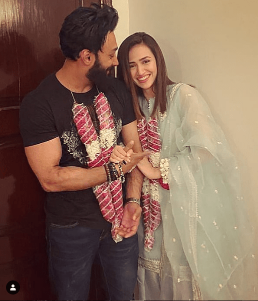 Sana Javed and Umair Jaswal Post 'Baat Pakki' Picture on Instagram!