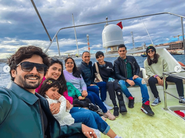 Ayeza Khan Shares Adorable Family Pictures From Trip To Turkey!