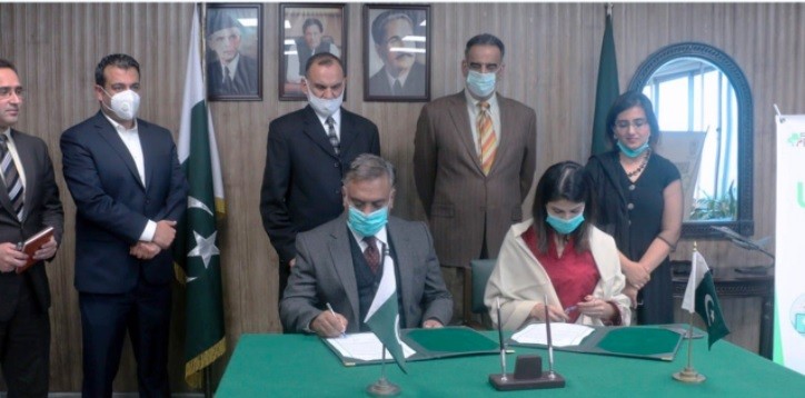 Sehat Kahani - The Ministry of Narcotics Control has inked a memorandum of understanding (MoU) with Sehat Kahani (E-Health Clinic Network).  A Helpline will be setup under a pilot project UMANG for individuals who unfortunately fall into the habit of addiction and need help to connect to counselors, psychiatrists and psychologists. The Federal Minister Muhammad Azam Khan Swati witnessed the Ceremony. The Secretary Narcotics Control Shoaib Dastgir and senior officials of the ministry were also present.  The project “UMANG” is an initiative launched by Ministry of Narcotics Control in collaboration with Sehat Kahani which would allow Pakistani youth to access Mental Health Counseling and referrals free of cost through a Helpline.  The Helpline will be free for three months.  The Helpline is expected to be active in the first week of January 2021.  “The Ministry of Narcotics Control envisions a healthier and a productive nation, free from the menace of illicit drug usage, trafficking and manufacturing. Project ‘Umang’ is a step towards that vision,” Swati said. Under this initiative, Sehat Kahani will be providing free of cost, confidential and easily accessible Mental Health Counseling services through a dedicated 24/7 ‘Umang Helpline’ to the youth to help them reduce the indulgence in excessive smoking or drug addiction, and to create awareness around the issues of addictions through a digital awareness campaign.  This Helpline service will be end-to-end encrypted, allowing the caller to connect with Sehat Kahani’s Mental Health experts in less than a minute whilst ensuring total anonymity and confidentiality.  On the auspicious occasion, Azam Swati said that he is geared towards extirpating his menace from the society and save the youth from this evil.  The CEO of Sehat Kahani Dr. Sara Saeed Khurram said that drug users avoid seeking help due to the fear of stigmatization. The Helpline and mobile application will ensure anonymity and ease of accessibility, and help in tackling this problem.  The COO of Sehat Kahani Dr. Iffat Zafar Aga said that there are limited number of mental experts in the Country; this service will make mental experts accessible to every citizen. Along with the helpline, project “Umang” will create a 360-degree awareness campaign using digital and non-digital mediums to help students recognize the value of their lives, their future, the worth of their contribution to the future of Pakistan and how drugs can take away that dream.  The slogan would be: Choose Pakistan-Say No to Drugs.  Azam Swati said that the Ministry of Narcotics Control is committed to its mission to act ‘NOW’ using technology and innovations as its strength.  The Ministry of Narcotics Control in collaboration with Sehat Kahani has created a first of its kind Telemedicine based Helpline to help reduce the menace of drug addiction in our youth. The objective of “UMANG” Helpline is to act against drug abuse in the youth by connecting them to professional Mental Health experts. The Ministry of Narcotics Control (MNC) is working vigorously to rid Pakistan of the ever-increasing threat of drug abuse.  To support the Ministry in this noble mission, Sehat Kahani has joined hands to provide free of cost helpline to curb drug addiction amongst Pakistani youth.  Sehat Kahani is a leading health tech Social Enterprise that connects patients in need of health care to an online network of 1,500 doctors using a telemedicine based solution in the form of a web/mobile based application and supporting helpline.