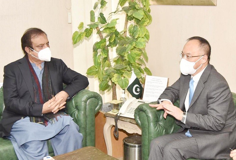 Media ties - The Chinese Ambassador to Pakistan Nong Rong has said that China would extend all possible cooperation to Pakistan for enhancing bilateral media ties. In a meeting with the Federal Minister for Information and Broadcasting Senator Syed Shibli Faraz in Islamabad on Wednesday, the Chinese envoy said that his country has plans to invite a Pakistani media delegation to visit different Cities of China, once the COVID-19 pandemic subsides. The ambassador also emphasized close coordination between media of the two Countries to rebut negativities regarding China-Pakistan Economic Corridor (CPEC) projects. In his remarks, Shibli Faraz underlined the significance of enhancing Pakistan-China bilateral cooperation in the fields of media and culture. The information minister also extended the invitation to his Chinese Counterpart to visit Pakistan to explore avenues for furthering cooperation in the fields of media and information. Senator Shibli Faraz also proposed training of media personnel in light of modern media concepts. The minister further said that Prime Minister Imran Khan is keen to expedite CPEC projects. He also emphasized the need to highlight benefits of CPEC projects for the general public.