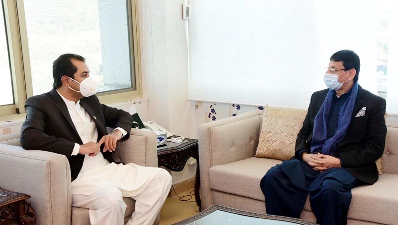 4G Services in Gilgit-Baltistan - The Federal Minister for IT and Telecommunication Syed Amin Ul Haque has said that work is underway for the provision of 4G Services in Gilgit-Baltistan. In a meeting with the Chief Minister Gilgit-Baltistan (GB) Khalid Khurshid in Islamabad on Wednesday, the minister said that arrangements are in the final stage for the provision of Telephone, Internet and Cable Service under the Triple Bundle Services in Gilgit-Baltistan. The IT Minister said that under the Prime Minister’s vision of Digital Pakistan, Broadband Services will be provided across the Country. The Minister asked the Chief Minister Gilgit-Baltistan to point important tourist points in Northern Areas so that Broadband Services could be started there to facilitate tourists and for the promotion of tourism. Syed Amin Ul Haque said that work is going on the project for upgrading the 2G towers for providing 4G Services on Karakorum Highway and its surrounding areas. The Federal Minister for IT said that professionals who would work and get experiences in GB IT Park can play important role in China Pakistan Economic Corridor (CPEC) projects. The Chief Minister Gilgit-Baltistan lauded the steps and performance of the Ministry of IT & Telecom under the supervision of Syed Amin Ul Haque. Meanwhile, the GB Minister for Planning & Development and Information Fateh Ullah Khan also met the Federal Minister for IT Syed Amin Ul Haque and discussed matters related to digitalization and e-governance.