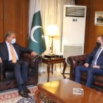 Foreign Minister of Azerbaijan Jeyhun Bayramov and Shah Mahmood Qureshi meeting