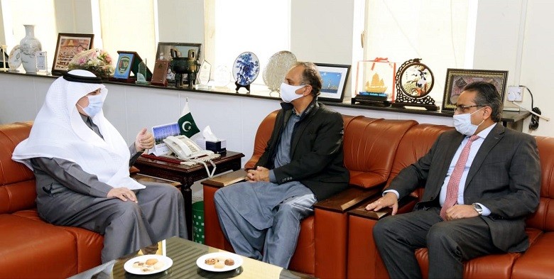 Omar Ayub Khan - The Ambassador of the Kingdom of Saudi Arabia to Pakistan Nawaf bin Saeed Ahmed Al-Malki held a meeting with the Federal Minister for Energy Omar Ayub Khan in Islamabad on Wednesday. The Prime Minister’s Special Assistant on Petroleum Nadeem Babar was also present in the meeting. In the meeting, both sides deliberated upon joint ventures by Pakistan and the Kingdom in the Petroleum & Energy Sector. The minister apprised the envoy about the progress of various energy projects in lieu of investment-friendly policies introduced by the current government in diverse fields for the thriving economic development of Pakistan. Omar Ayub said that the diversified market of the Energy Sector is one of the prime investment destinations to boost the economic growth of the Country. The federal minister also told the envoy that the government is focusing on energy projects under a new renewable energy policy to harness local resources for power generation and the revival of exploration and production activities in the Oil & Gas Sector would attract investment in the Country. The ambassador acknowledged the efforts made by the minister & his team for Pak-Saudi projects in the Energy Sector. Nawaf bin Saeed Ahmed Al-Malki stressed that the kingdom would continue to work with Pakistan for strengthening bilateral relations between the two brotherly Countries.