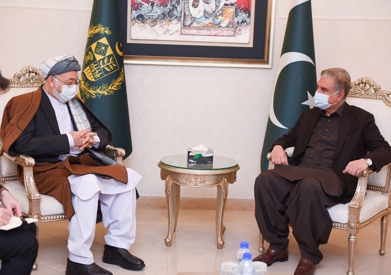 Ustad Karim Khalili - The Foreign Minister Shah Mahmood Qureshi has said that we are taking practical steps for the promotion of bilateral trade between Pakistan and Afghanistan. Talking to an Afghan delegation led by the Leader of Hezb-e-Wahdat-e Islami Ustad Karim Khalili at the Ministry of Foreign Affairs in Islamabad on Tuesday, Qureshi said that Pakistan’s fraternal ties with Afghanistan are rooted deep in shared history, faith, culture, values, and traditions. The foreign minister said that Pakistan fully supports all efforts for peace, stability, and prosperity of the Afghan people. Reaffirming Pakistan's commitment to continue its efforts for peace and stability in Afghanistan, he said that Pakistan welcomes the commencement of the second round of intra Afghan negotiations in Doha. Shah Mahmood Qureshi expressed satisfaction over the progress in the intra Afghan dialogue saying that it provides a unique opportunity to the Afghan leadership which must be seized for peace in Afghanistan. However, he regretted that India is acting as a spoiler in Afghanistan and we have presented irrefutable evidence in this regard before the World Community. Turning to initiatives to further cement bilateral ties, the foreign minister said that Pakistan has introduced a New Visa Policy to facilitate the Afghans. The foreign minister also said that Pakistan desires the early but dignified return of the Afghan refugees to their homeland. In his remarks, Ustad Karim Khalili commended Pakistan's facilitation role in the Afghan peace process. He also thanked the Pakistani leadership and people for hosting the Afghan refugees over the last many decades. The Foreign Secretary Sohail Mahmood and the Prime Minister’s Special Representative for Afghanistan Ambassador Muhammad Sadiq were also present in the meeting. The Leader of Afghanistan’s Hezb-e-Wahdat-e Islami Ustad Karim Khalili along with a delegation is visiting Islamabad from January 11-13, 2021. His visit is part of Pakistan’s ongoing policy to reach out to political leadership in Afghanistan to forge common understanding on the Afghan peace process and deepen people-to-people linkages.