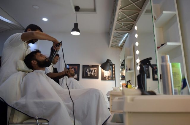 Top 10 Salons For Men In Karachi - Details Inside!