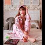 Nimra-Khan-Chic-Looks 7